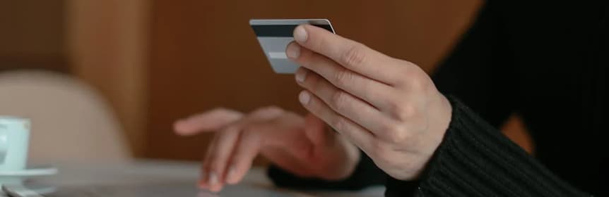 paiement_au_demarrage Personne payant par carte bancaire