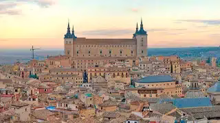 Toits anciens de Tolède et forteresse de l’Alcazar, Castille-La Manche