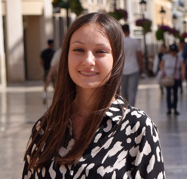 Manon Rocher — Conseillère Commerciale