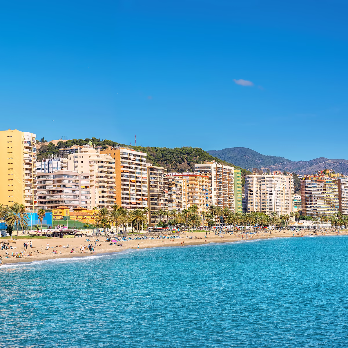 Acheter un appartement ou une maison à Málaga, plage de La Malagueta — agence immobilière francophone Olé Immobilier